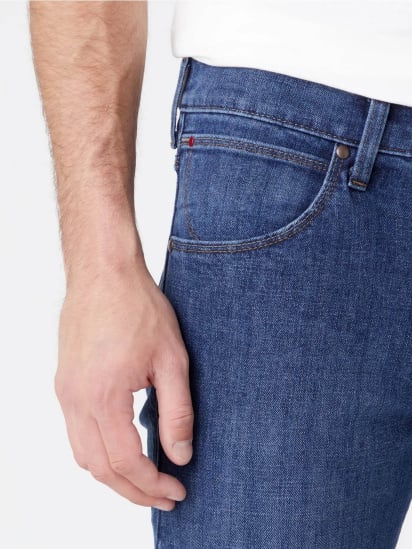 Прямые джинсы Wrangler Slim модель W10LM6098 — фото 5 - INTERTOP