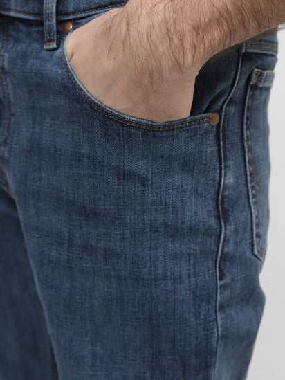 Прямые джинсы Wrangler Straight модель W10TM632F — фото 4 - INTERTOP