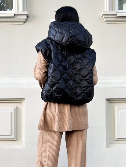 Жилет с утеплителем Jadone Fashion модель Zhylet_Lifa_chorny — фото 4 - INTERTOP