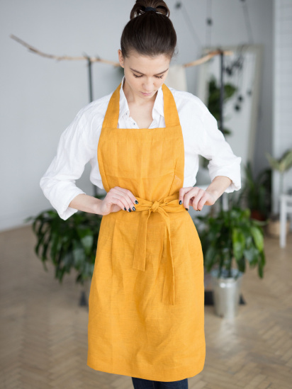 GNIZDO ­Фартух-сукня з льону в кольорі "Шафран" модель LAD-011 — фото 5 - INTERTOP